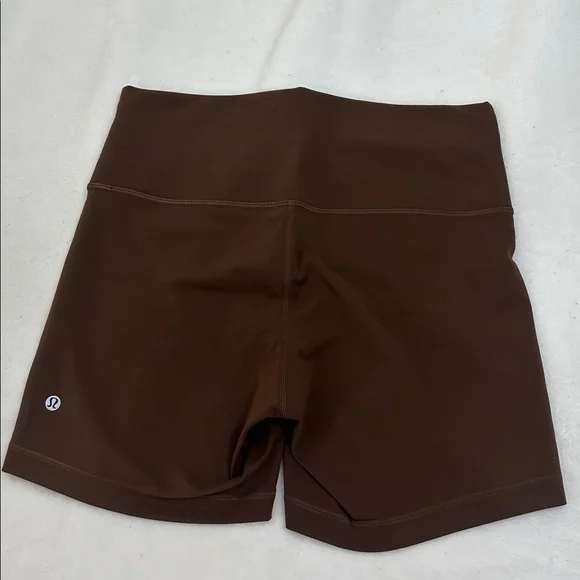 Lululemon Athletica Wunder Train 6” Shorts - Picture 2 of 3
